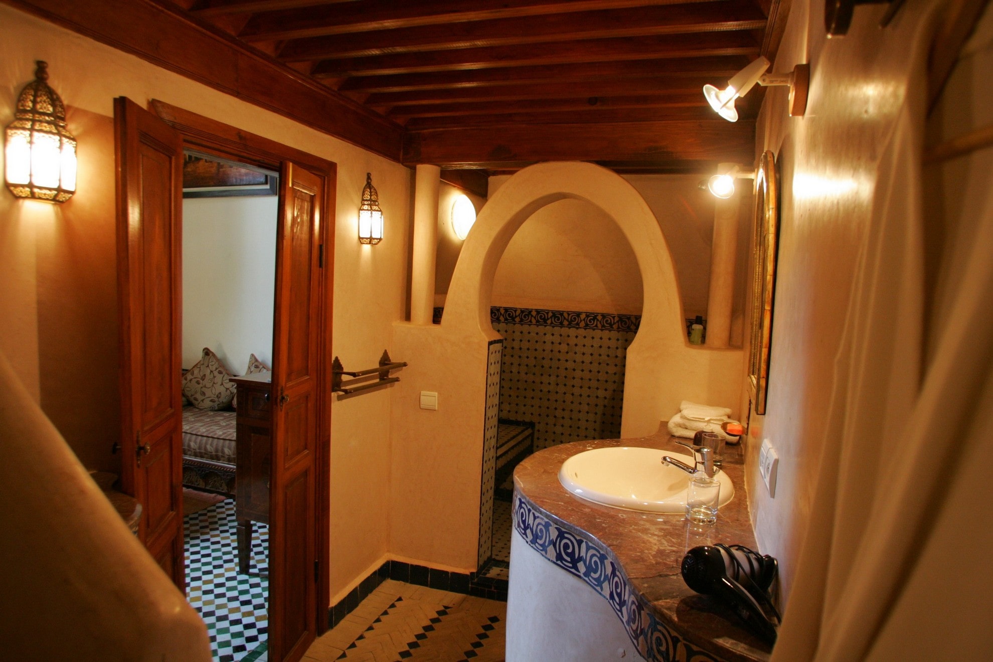 Banos Habitacion Attarine