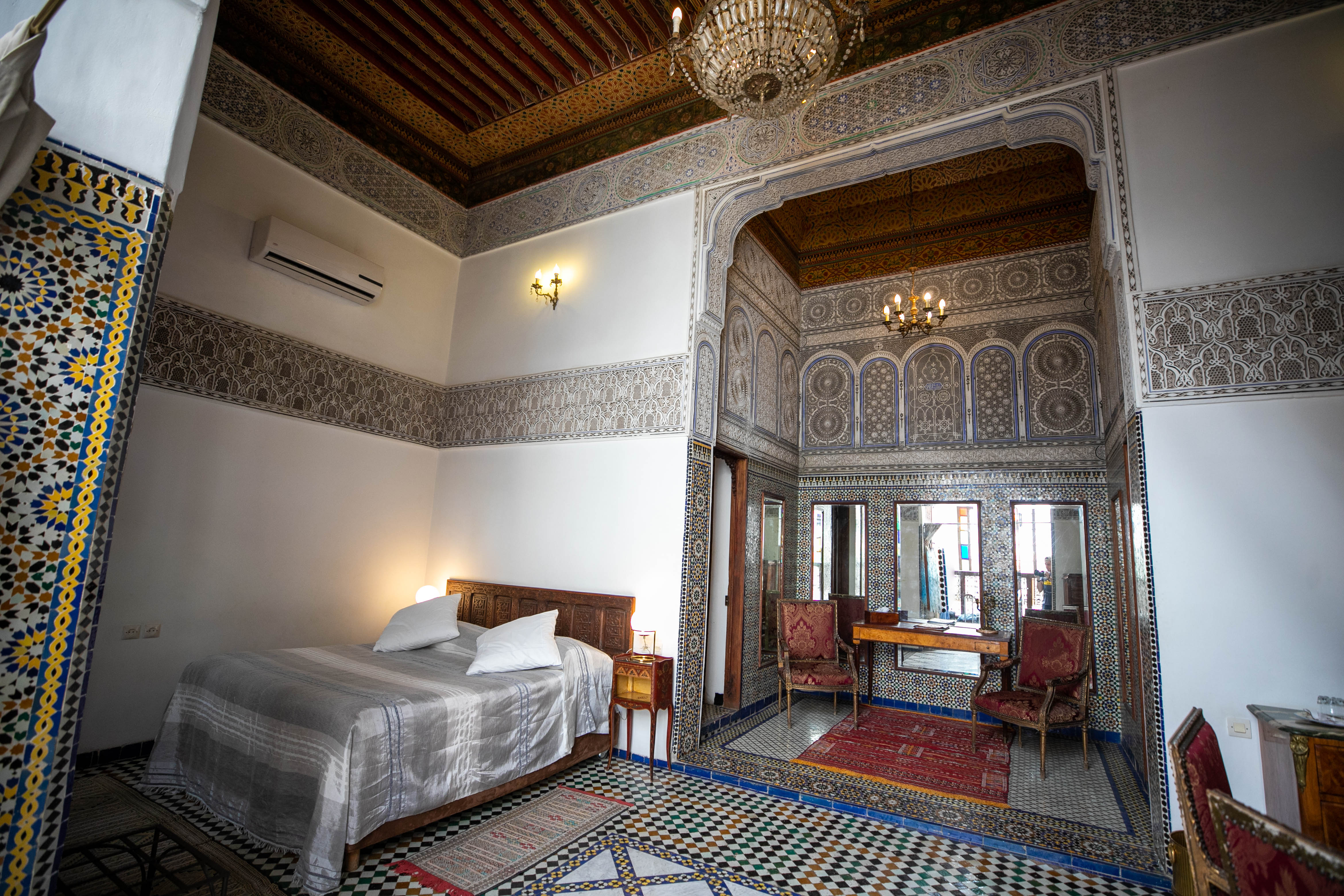 Suite Royale lado cama