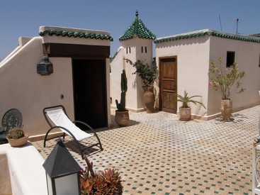 riad à Fes avec une terrasse dominant la medina